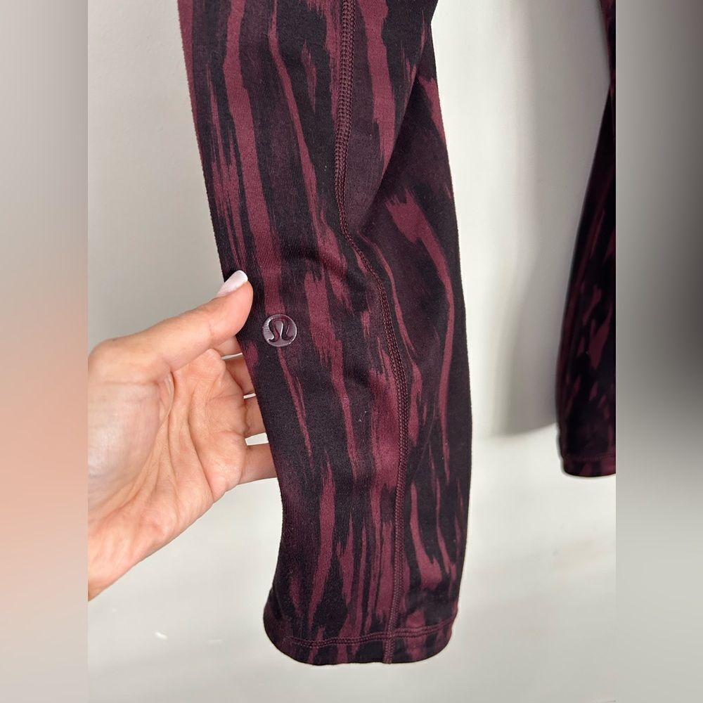 Lululemon Exquisite Cropped Leggings - Picture 12 of 13